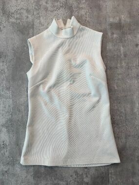 VTG The Ivory Sleeveless Turtleneck Top Mock Neck Knit Tank M